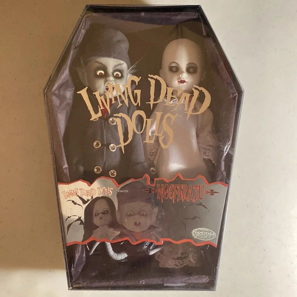 Living Dead Dolls Nosferatu & Victim Vampire